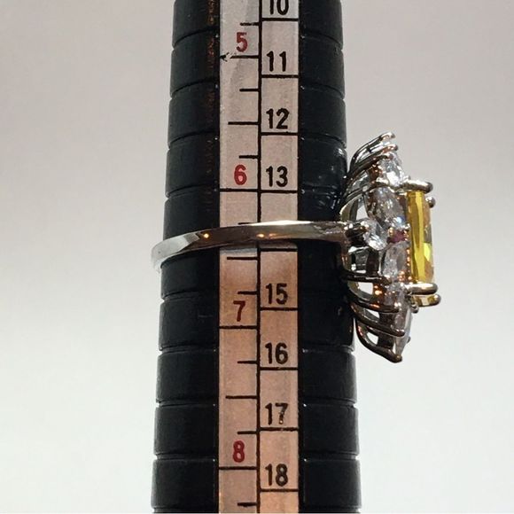 Simulated Citrine Ring Size 6.25 Silver Tone Costume Jewelry Faux Diamonds - Picture 2 of 15